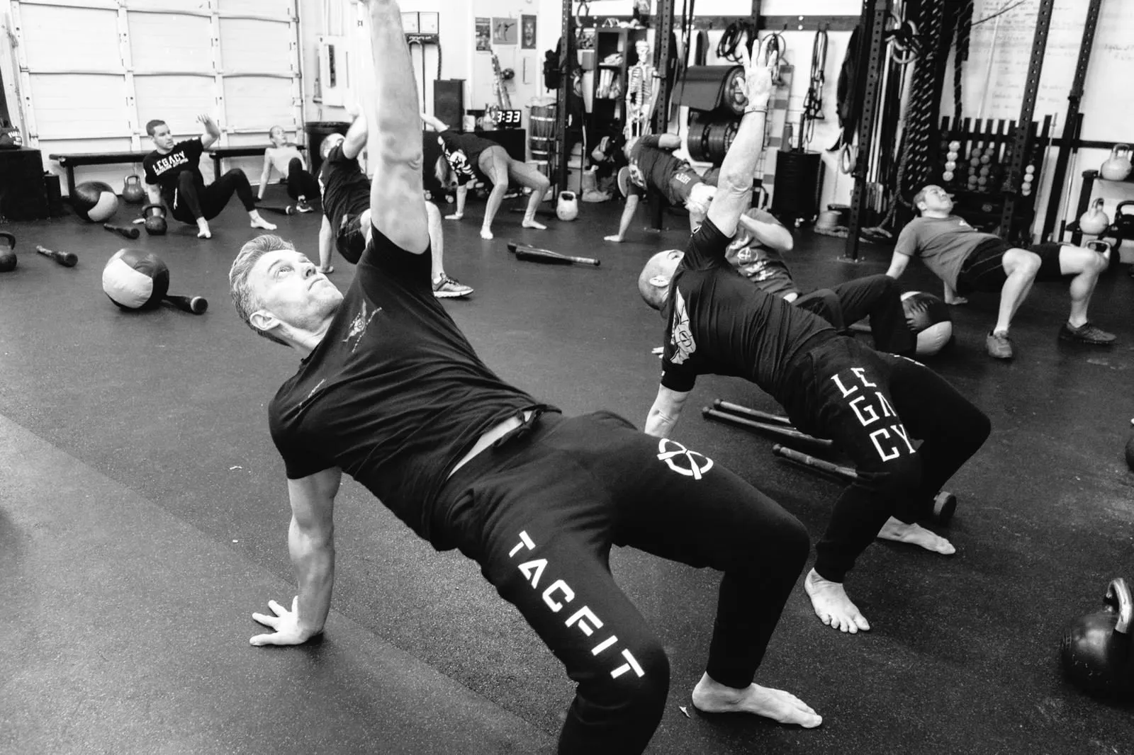 Equipo Legacy entrenando movilidad TACFIT